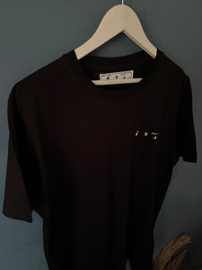 Off White "Arrows Printed"  T-Shirt styled in Black/Purple for Fall&Winter 2024