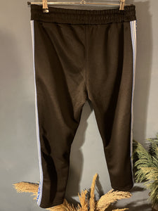 LV " Side-Stripe" Trackpants styled in Black for Fall&Winter 2024 Collection