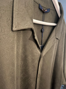 LV " Logogram " Shirt styled in Green for Fall&Winter 2025