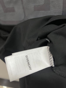 Gvnchy " Logo Front Printed" T-Shirt with styled in Black Spring&Summer Collection 2025