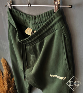 Brbrry "LOGO Print" Jogger styled in Green for Fall&Winter 2023