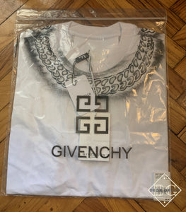 Gvnchy " Chain Logo Necklace " T-Shirt with styled in White Spring&Summer Collection